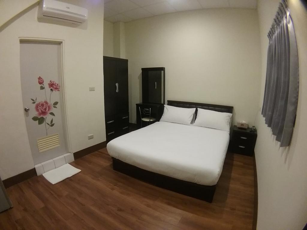 Malaya Guest House Putaj Kültér fotó