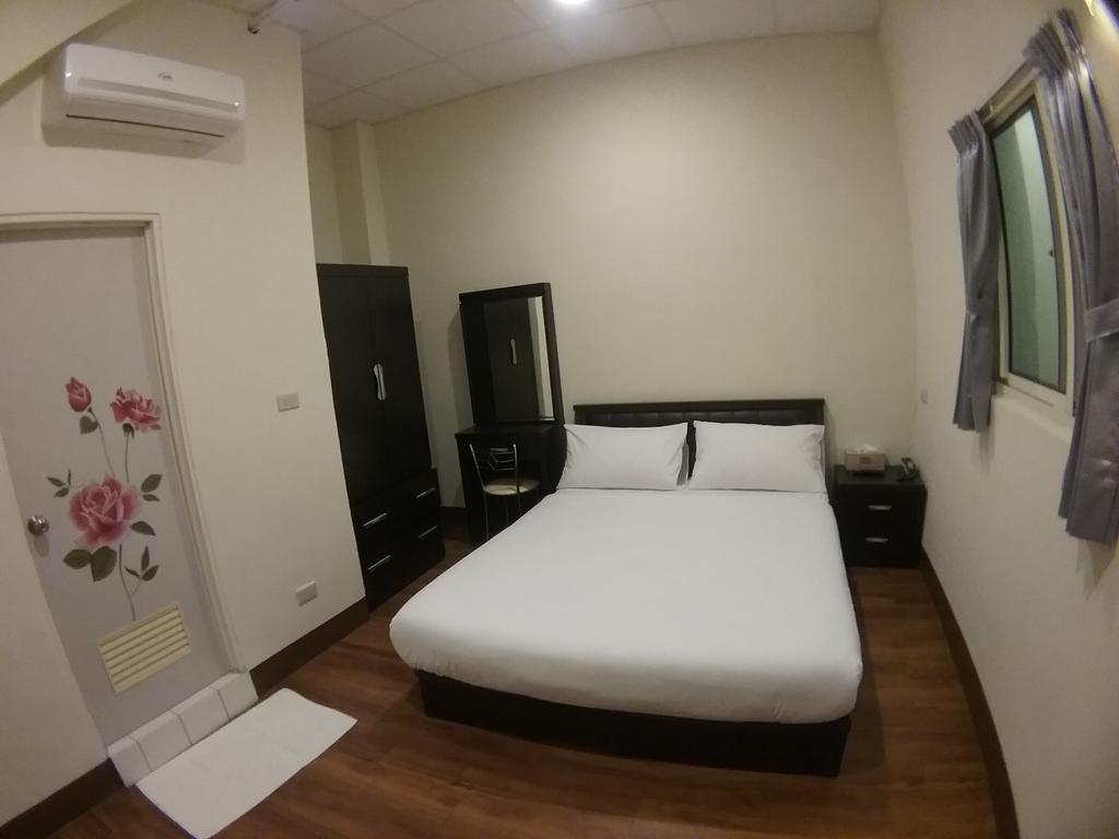 Malaya Guest House Putaj Kültér fotó